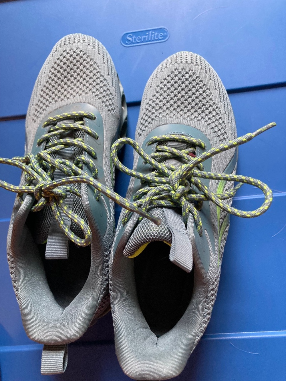 Tiamou Sneakers Sz 39